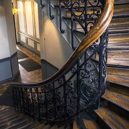 Cochs Hotel 2*